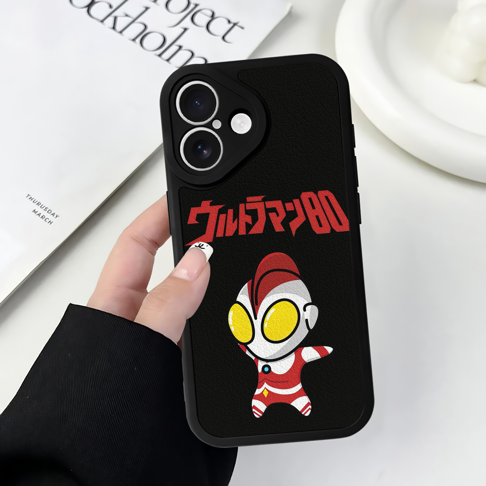 （画像用） ウルトラマン Ultraman 【iPhone 16シリーズ対応】シリコンスマホケース（レザー調） 材質：シリコン